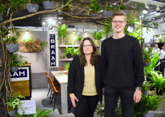 Sandra Braam en Noah Bootsma stonden op de beurs namens Braam Youngplants met wat extra aandacht voor de Aspleniums.